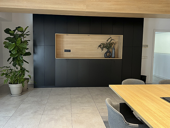 Proyecto interiorismo oficina Cembre